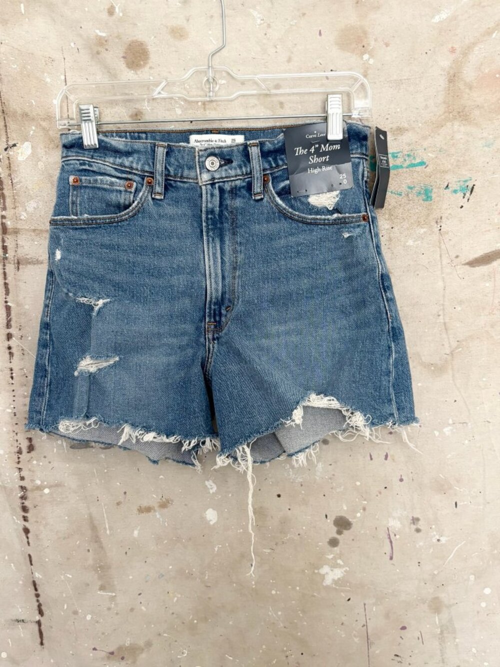 Abercrombie the 4" Mom Short Curve Love